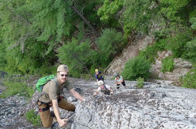 via ferrata entre amigos.jpg